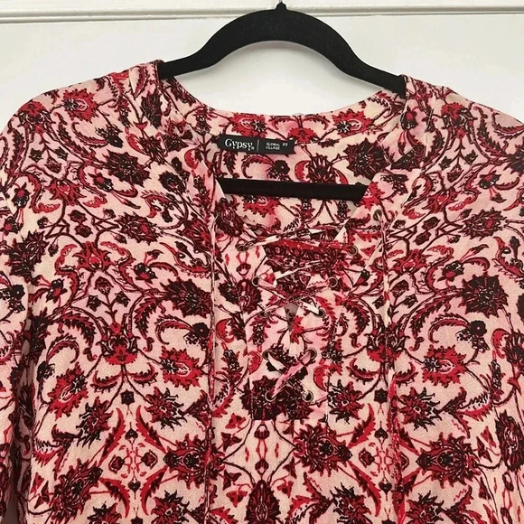 Revolve Gypsy Global Village Floral Lace Up Top Blouse in Red Ivory Sz XS - Picture 3 of 10